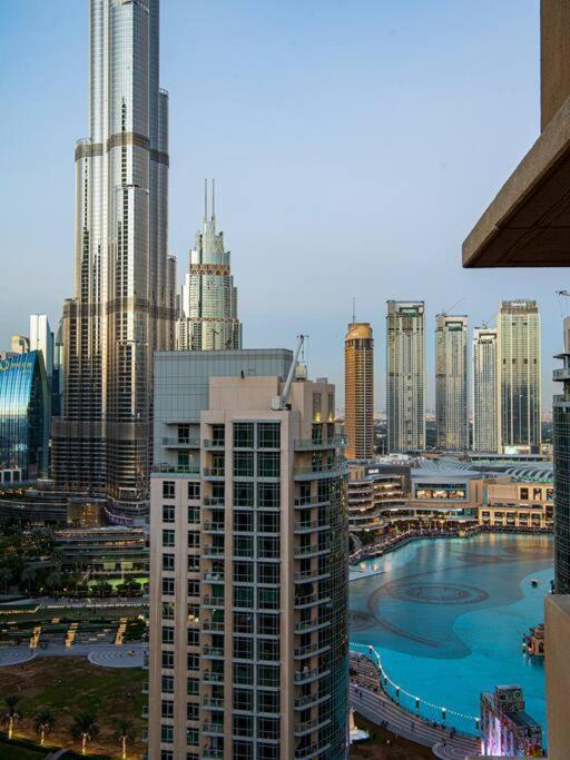 First Class 2Br With Full Burj Khalifa And Fountain View Dubai Exterior foto