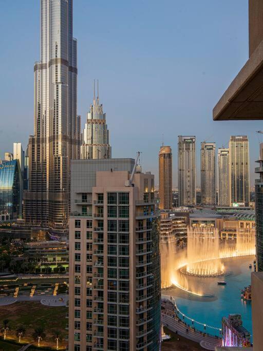 First Class 2Br With Full Burj Khalifa And Fountain View Dubai Exterior foto