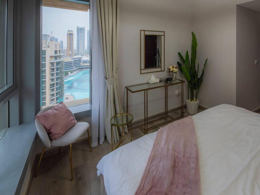 First Class 2Br With Full Burj Khalifa And Fountain View Dubai Exterior foto