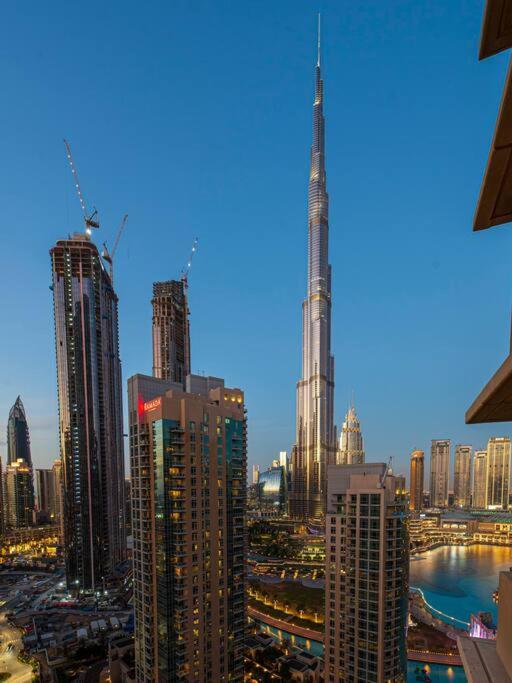 First Class 2Br With Full Burj Khalifa And Fountain View Dubai Exterior foto