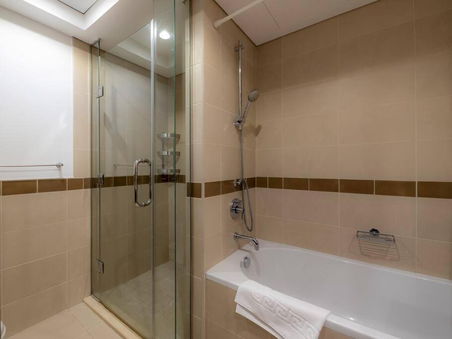 First Class 2Br With Full Burj Khalifa And Fountain View Dubai Exterior foto
