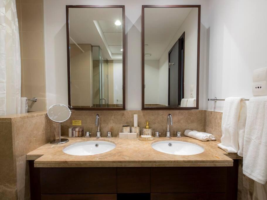 First Class 2Br With Full Burj Khalifa And Fountain View Dubai Exterior foto