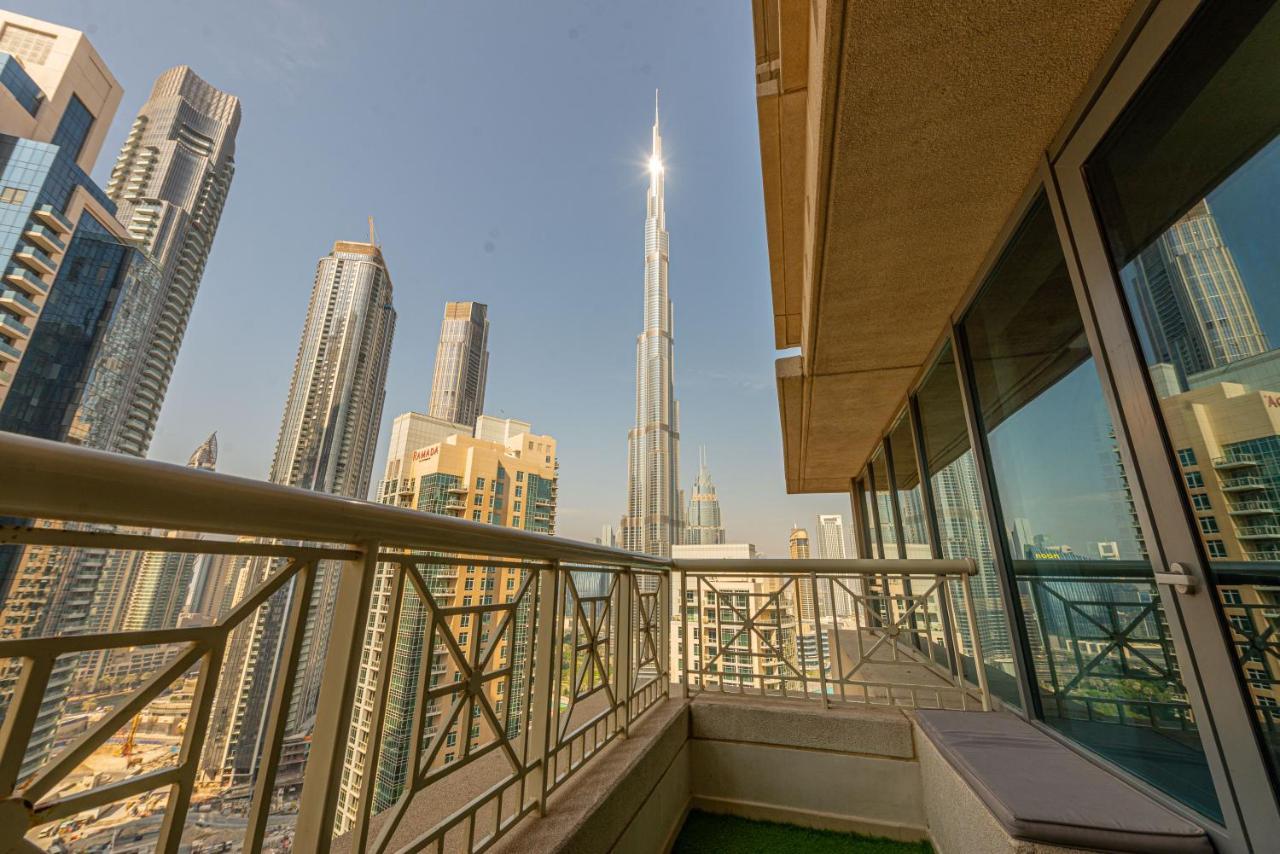 First Class 2Br With Full Burj Khalifa And Fountain View Dubai Exterior foto