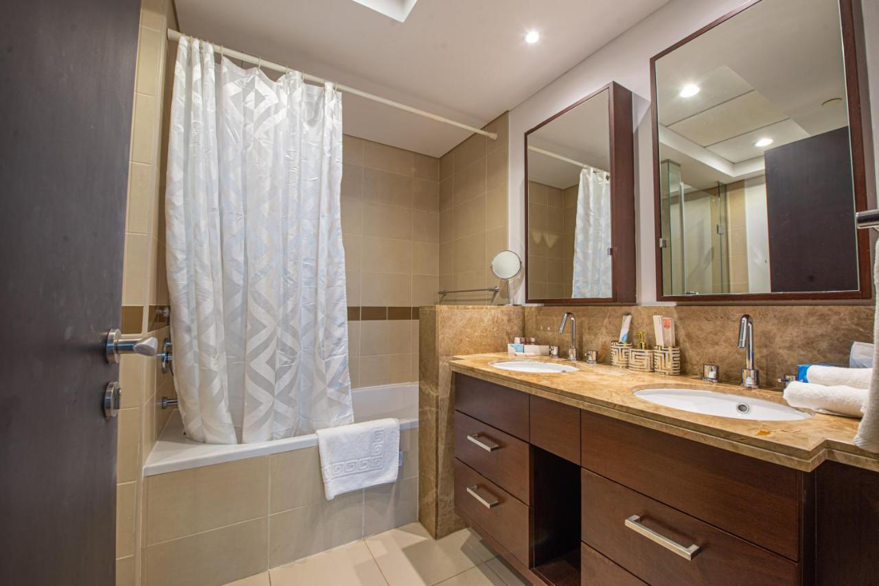 First Class 2Br With Full Burj Khalifa And Fountain View Dubai Exterior foto